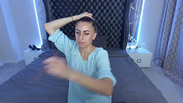 Rebecca Diamond online show from 11-05-25, 06:27