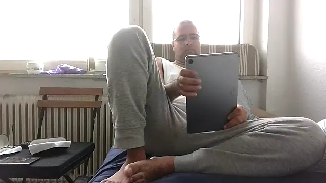 Azad64 online show from 11-14-25, 01:59