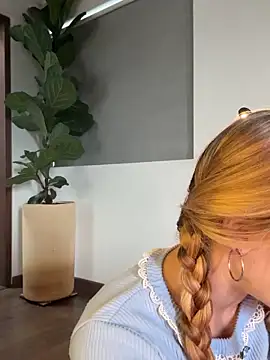 curchez  online show from 04-13-26, 08:46