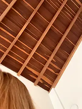 curchez  online show from 10-21-25, 06:29