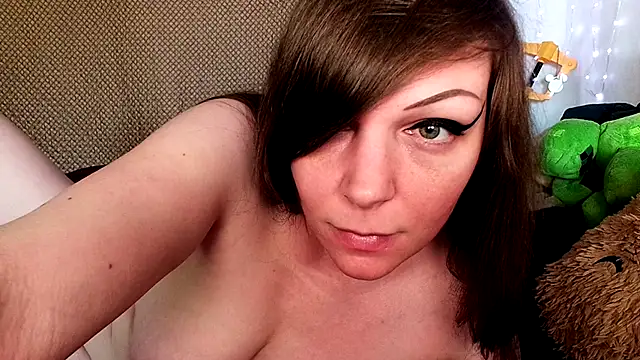 GamerGirlRoxyAndLee online show from 02-01-25, 10:12