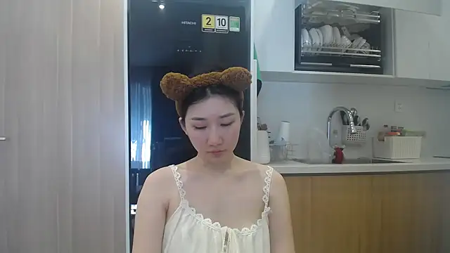 Asiagirll online show from 05-27-26, 01:57