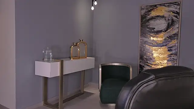 AbellaCroft online show from 05-18-26, 01:49
