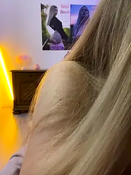 Cute-Alice online show from 11-13-25, 08:13