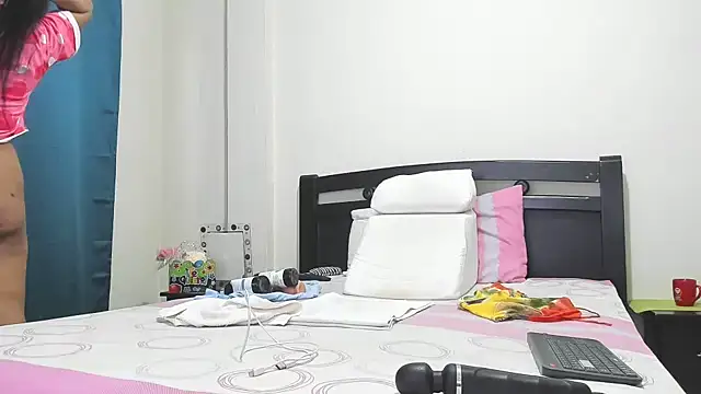 mara2020 69 online show from 10-02-25, 02:42