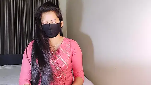 Snapshot of YourLovelyQueen chatting on 02-11-25, 07:54 YourLovelyQueen online show from 02-11-25, 07:54