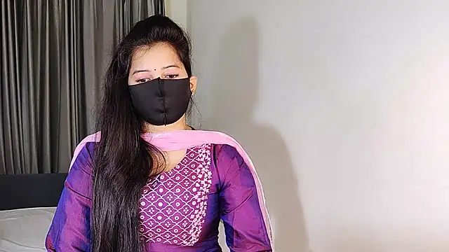 Snapshot of YourLovelyQueen chatting on 12-26-24, 08:32 YourLovelyQueen online show from 12-26-24, 08:32