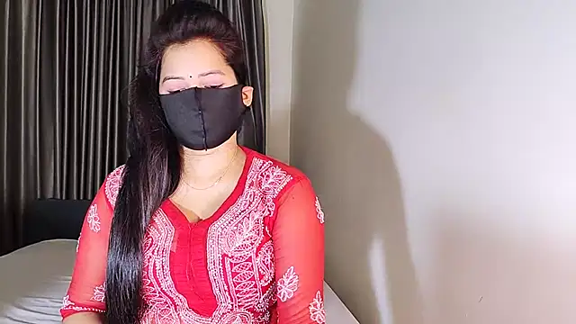 Snapshot of YourLovelyQueen chatting on 03-20-25, 08:19 YourLovelyQueen online show from 03-20-25, 08:19