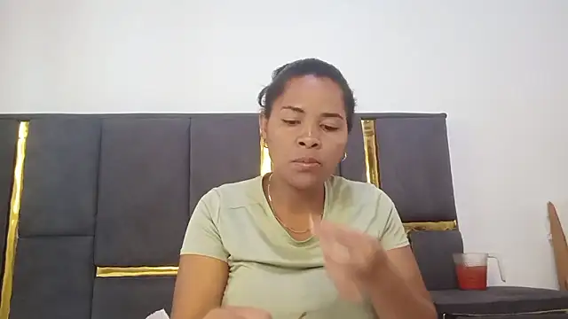 aleixane online show from 04-24-26, 08:49