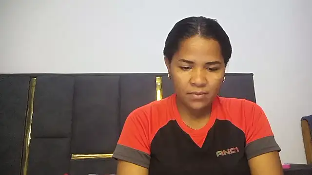 Snapshot of aleixane chatting on 06-12-26, 05:21 aleixane online show from 06-12-26, 05:21
