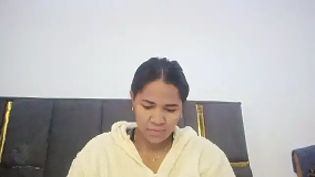 Snapshot of aleixane chatting on 06-22-26, 05:37 aleixane online show from 06-22-26, 05:37