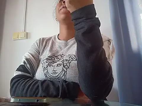 Snapshot of aleixane chatting on 07-09-26, 07:42 aleixane online show from 07-09-26, 07:42