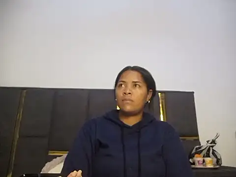 Snapshot of aleixane chatting on 07-15-26, 05:20 aleixane online show from 07-15-26, 05:20