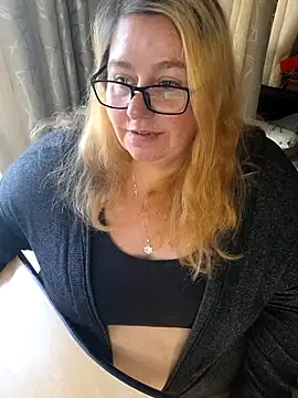 Iceprincess2bad4u online show from 11-02-25, 06:29