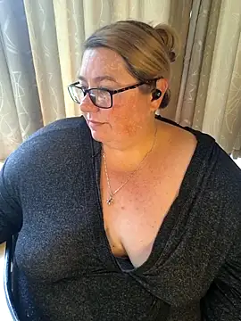 Iceprincess2bad4u online show from 04-18-26, 06:27