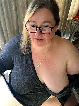 Iceprincess2bad4u online show from 11-08-25, 06:17