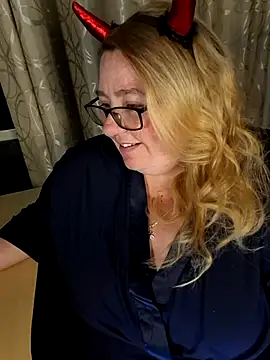 Iceprincess2bad4u online show from 02-10-26, 06:29