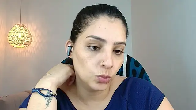 YummyAnna  online show from 05-06-26, 07:40