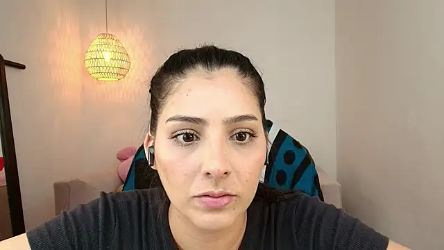 YummyAnna  online show from 02-10-26, 08:19