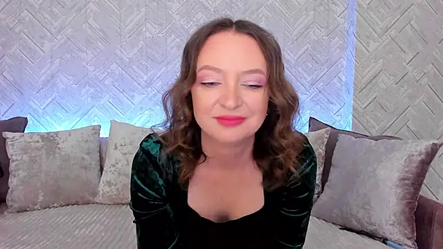 EvaBarsa  online show from 11-18-25, 09:12