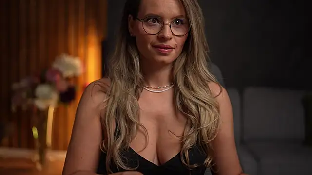 BrandyWhite online show from 10-14-25, 04:13