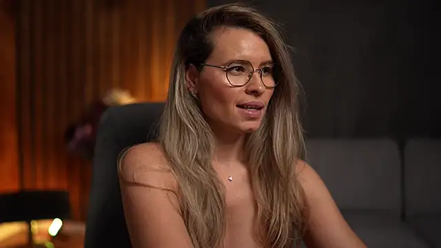 BrandyWhite online show from 03-07-25, 10:56