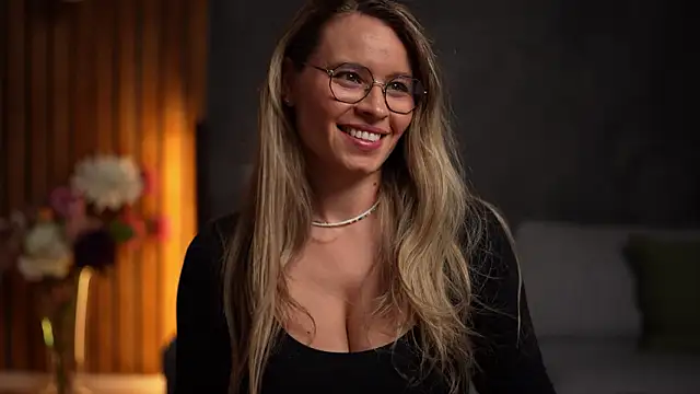 BrandyWhite online show from 02-04-26, 05:35