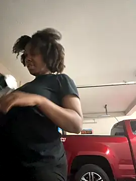 Snapshot of gypsydoll chatting on 11-15-25, 05:28 gypsydoll online show from 11-15-25, 05:28