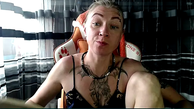 cold lollipop online show from 04-15-26, 07:36