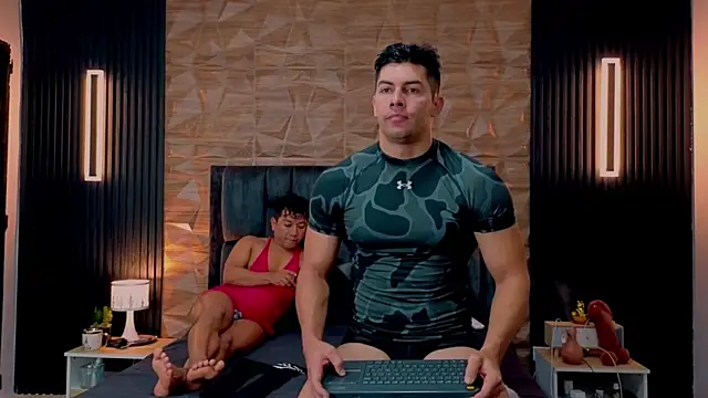 FelipeAndMarcello3 online show from 09-08-25, 02:16