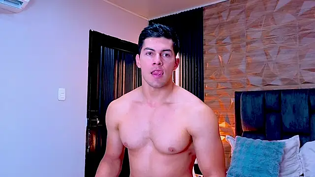 FelipeAndMarcello3 online show from 05-25-26, 07:12