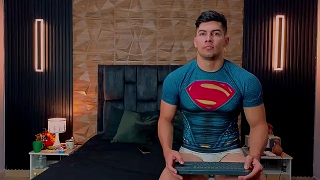 FelipeAndMarcello3 online show from 10-09-25, 02:06