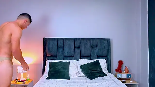 FelipeAndMarcello3 online show from 04-15-26, 02:10