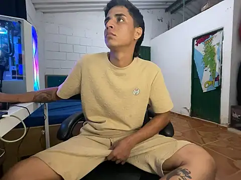 Max TheHorseDick online show from 04-14-26, 03:44