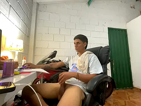 Max TheHorseDick online show from 11-20-25, 02:12