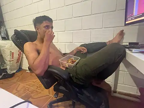 Max TheHorseDick online show from 02-08-26, 04:10