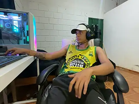 Max TheHorseDick online show from 04-21-26, 02:47
