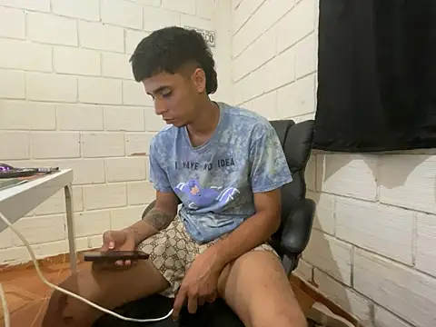 Max TheHorseDick online show from 05-17-26, 11:49