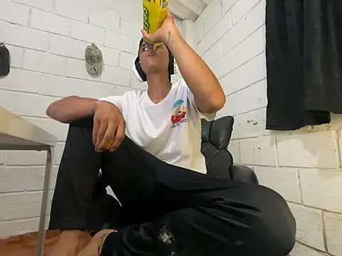 Max TheHorseDick online show from 06-19-26, 02:06