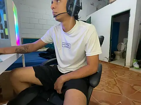 Max TheHorseDick online show from 04-17-26, 04:10