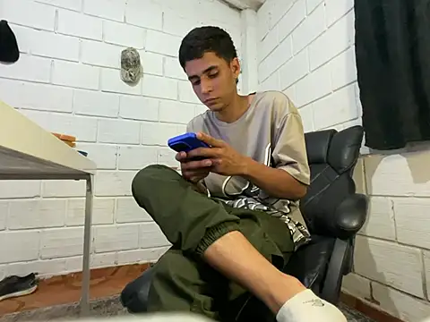 Max TheHorseDick online show from 07-02-26, 02:34
