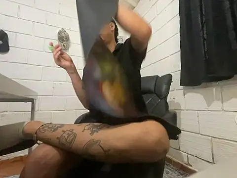 Max TheHorseDick online show from 06-06-26, 09:42