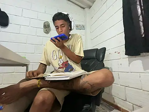 Max TheHorseDick online show from 07-09-26, 04:39