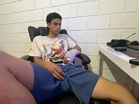 Max TheHorseDick online show from 02-24-26, 05:47