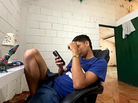 Max TheHorseDick online show from 11-24-25, 09:04