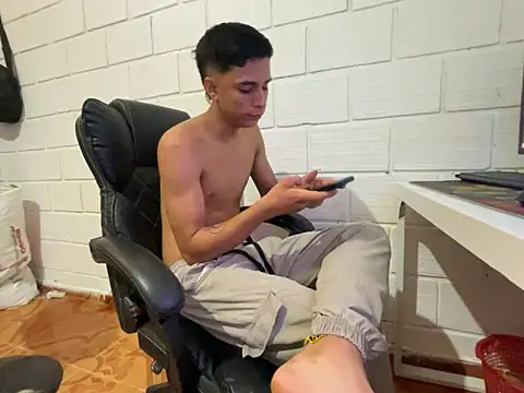 Max TheHorseDick online show from 02-06-26, 02:29