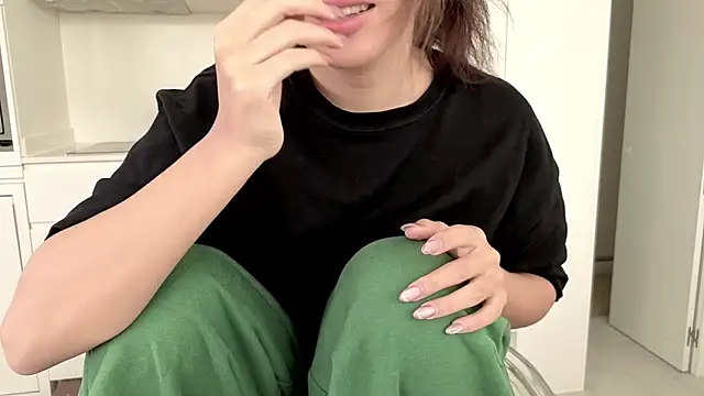 TammiLou online show from 03-07-26, 01:27