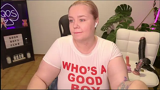 MargotGrey online show from 07-11-26, 08:25