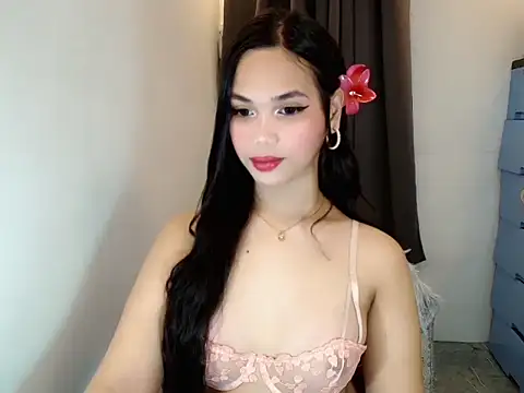 Snapshot of Webcumcutie chatting on 07-21-26, 04:03 Webcumcutie online show from 07-21-26, 04:03