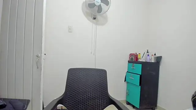 HUGEBOOBS MILF online show from 05-26-26, 12:47